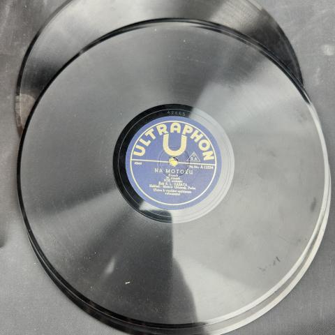 WW2 German Nazi WAFFEN SS gramophone records set in case from SS school