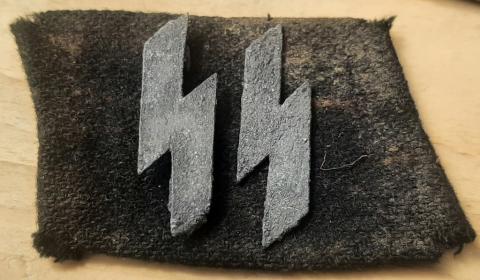 WW2 German Nazi Waffen SS Latvian volunteer collar tab runes set