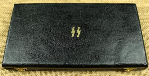 WW2 German Nazi WAFFEN SS TOTENKOPF scale in case to weight poison or diamonds