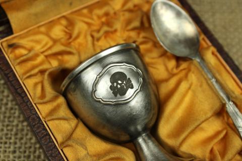 WW2 German Nazi Waffen SS totenkopf skull egg set in case silverware