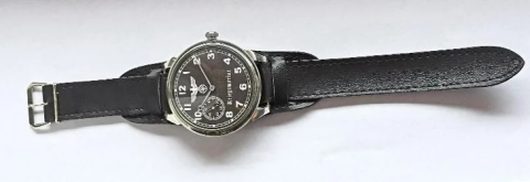 amazing working kriegsmarine watch third reich eagle and boat plate back