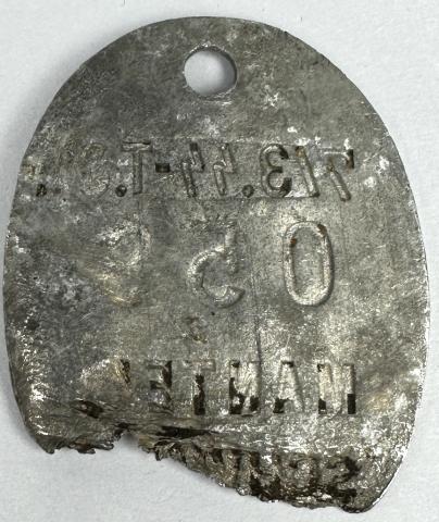 concentration camp kz Buchenwald WAFFEN SS Totenkopf guard bekleiungsmarke mantel metal tag token for wardrobe