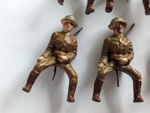 sitting soldiers figurine toys elastolin hausser tippco lineol wartime 1930s germany