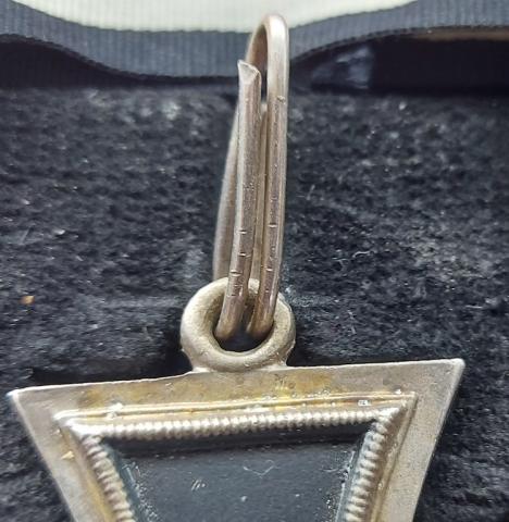 PERFECT REPLIKA OF A KNIGHT CROSS OF THE IRON CROSS IN CASE & RIBBON Ritterkreuz