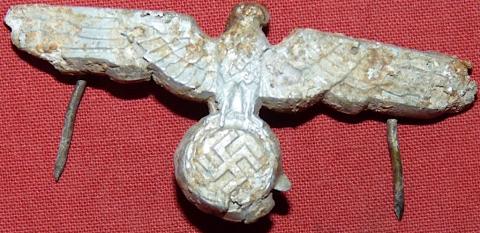 WW2 German Nazi eagle cap metal insignia relic wehrmacht WH