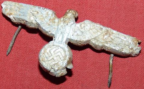 WW2 German Nazi eagle cap metal insignia relic wehrmacht WH
