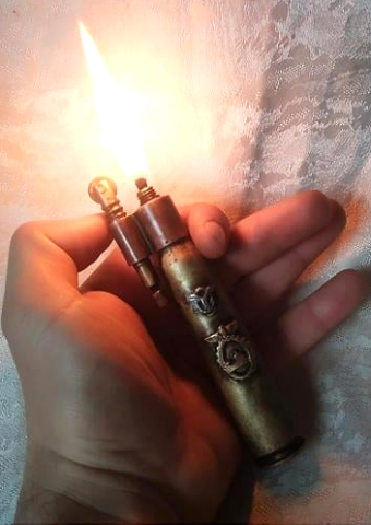 WW2 German Nazi Heer Kriegsmarine working bullet lighter field gear