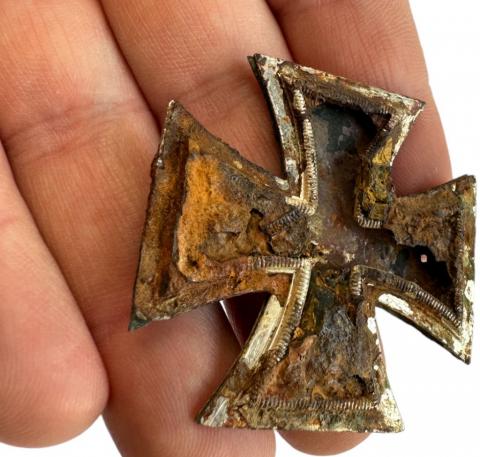 WW2 German Nazi Iron Cross First class with rare round back pin relic found in battlefield KURLAND