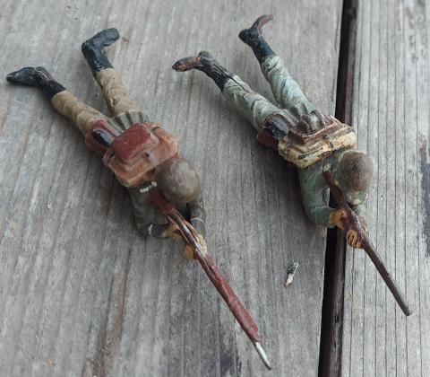 WW2 German Nazi lot of 2 wehrmacht SNIPER figurines toys war battlefield shooters Germany 1930s