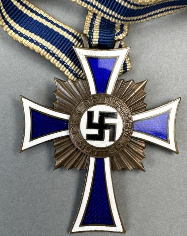 WW2 German Nazi Third Reich mother cross medal award in bronze