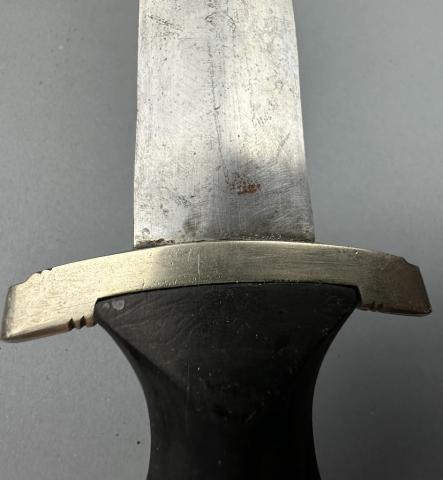 SS DAGGER early anodized unmarked blade chained original eickhorn