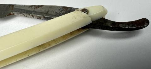 WW2 German Nazi WAFFEN SS kantine personal belonging razor marked