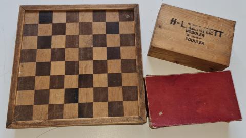 WW2 German Nazi WAffen SS SS-Lazarett Himmler school checker and check game
