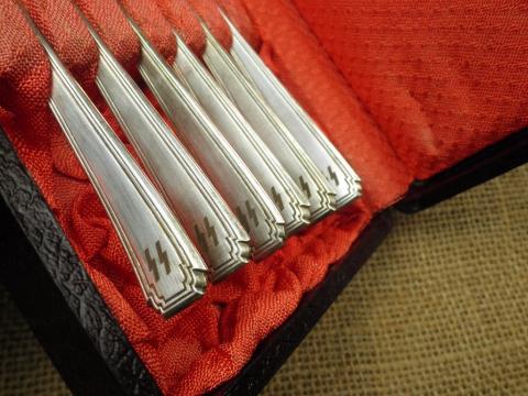 WW2 German Nazi WAFFEN SS Totenkopf original case silverware cutlery cutleries monogram ah