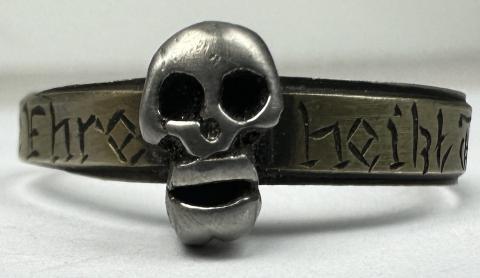 WW2 GERMAN NAZI WAFFEN SS totenkopf skull custom ring with SS dagger MOTTO