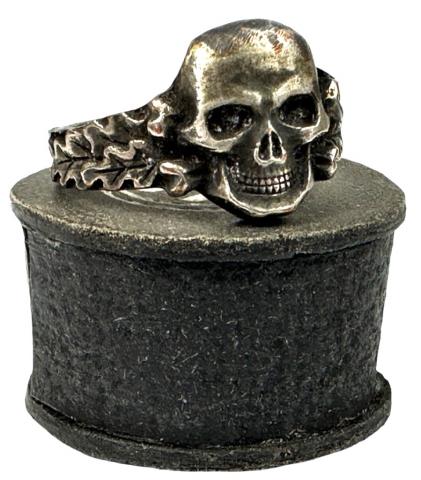 WAFFEN SS totenkopf skull ring SS box case original himmler honour