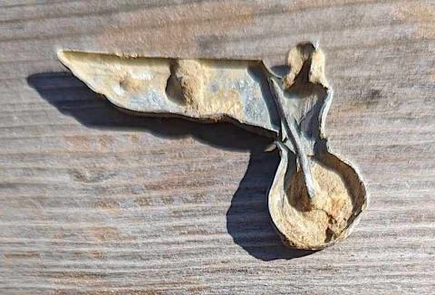 WW2 german Nazi Wehrmacht metal cap insignia eagle relic ground dug found