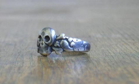 WW2 German Nazi Amazing Waffen SS Totenkopf skull silver ring original for sale bague allemande marked