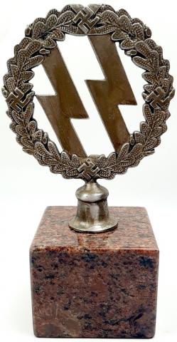 Trophée Vintage Basket Femme, Base Marbre Et Joueuse En Plastique Doré - 7 Pouces