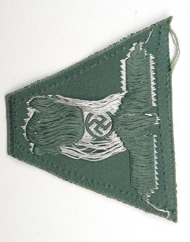 WW2 German Nazi waffen SS TOTENKOPF trapezoid late war m43 headgear cap insignia cloth skull - eagle BEVO