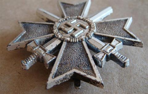 WW2 GERMAN NAZI 1ST CLASS WAR MERIT CROSS WITH SWORDS MEDAL AWARD BY 1 ( Deschler & Sohn of München )