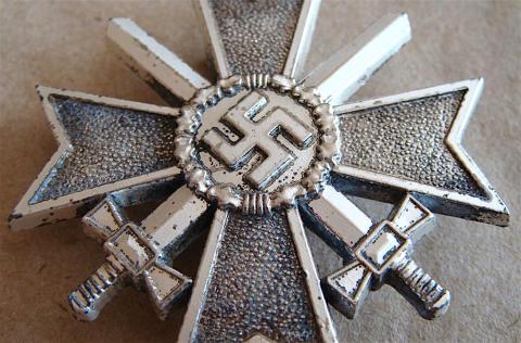 WW2 GERMAN NAZI 1ST CLASS WAR MERIT CROSS WITH SWORDS MEDAL AWARD BY 1 ( Deschler & Sohn of München )