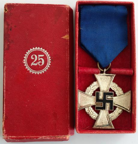 WW2 GERMAN NAZI 25 YEARS OF FAITHFUL SERVICES IN THE ARMY - HEER MEDAL AWARD IN ORIGINAL BOX OF ISSUE