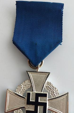 WW2 GERMAN NAZI 25 YEARS OF FAITHFUL SERVICES IN THE WEHRMACHT THIRD REICH ARMY MEDAL IN CASE WITH ORIGINAL AWARD DOCUMENT