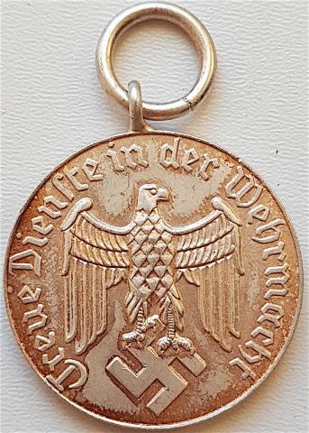 WW2 GERMAN NAZI 4 YEARS OF FAITHFUL SERVICES IN THE WEHRMACHT ARMY HEER MEDAL AWARD NO RIBBON WITH NICE EAGLE AND SWASTIKA