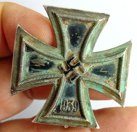 WW2 GERMAN NAZI AMAZIN 1ST CLASS IRON CROSS MAKER 65 NAMED AND DATED - UNIQUE !! RELIC FOUND