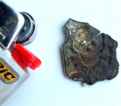 WW2 GERMAN NAZI AMAZING and rare WAFFEN SS TOTENKOPF WEREWOLF DIVISION RELIC FOUND PLATE WITH SKULL