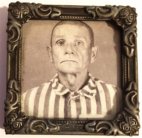 WW2 GERMAN NAZI AMAZING AND UNIQUE CONCENTRATION CAMP AUSCHWITZ SURVIVOR PICTURE FRAME FROM LIBERATION HOLOCAUST JEW JEWISH JOOD JUDE JUIF