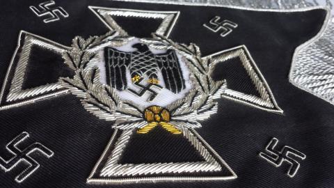 WW2 GERMAN NAZI AMAZING REPLIKA OF A BLACK NAZI FLAG WITH 3ND REICH IRON CROSS & EAGLE AND SWASTIKA