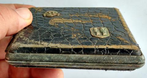 WW2 GERMAN NAZI AMAZING WAFFEN SS TOTENKOPF DIVISION RELIC FOUND CIGARETTE CASE WITH SS SKULL AND SS RUNES