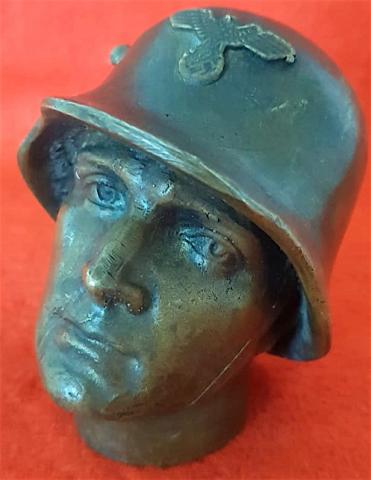 WW2 GERMAN NAZI AMAZING WEHRMACHT HEER SOLDIER'S HEAD BUST WITH NICE HELMET - EAGLE AND SWASTIKA