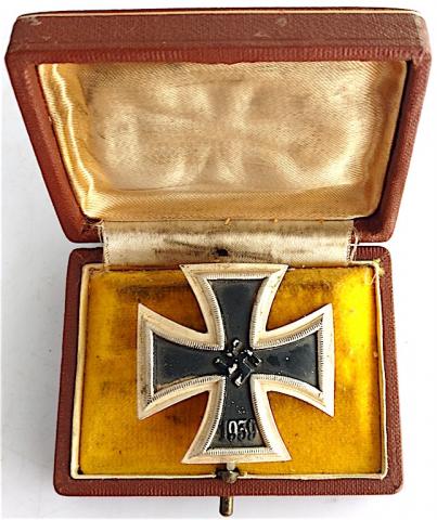 WW2 GERMAN NAZI CASED IRON CROSS 1ST CLASS MEDAL AWARD MADE - MARKED BY 1