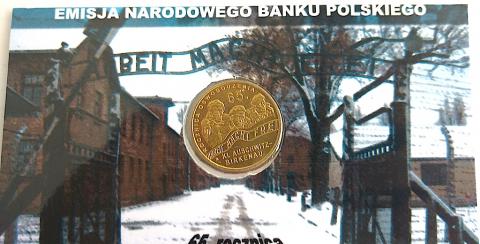 WW2 GERMAN NAZI CONCENTRATION CAMP AUSCHWITZ HOLOCAUST SURVIVOR'S COMMEMORATIVE COIN INSERTED IN A NICE PLASTIFIED PRESENTATION CARDBOARD