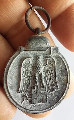 WW2 GERMAN NAZI EAST FRONT MEDAL AWARD THIRD REICH BATTLE AGAINS'T SOVIET ARMY