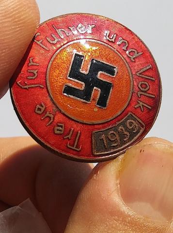 WW2 GERMAN NAZI EMANEL NSDAP PARTISAN PIN RARE VARIATION MAKER MARKED ON THE BACK