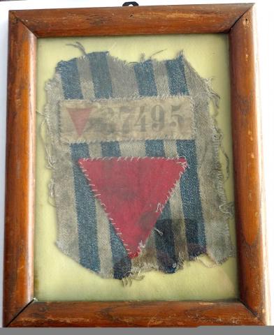 WW2 GERMAN NAZI HOLOCAUST JEWISH JEW CONCENTRATION CAMP AUSCHWITZ BIRKENAU SURVIVOR INMATE'S PATCHES & JACKET PIECE IN FRAME - UNIQUE !