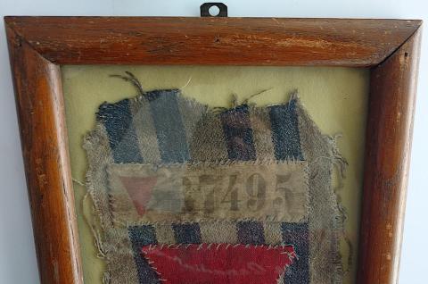 WW2 GERMAN NAZI HOLOCAUST JEWISH JEW CONCENTRATION CAMP AUSCHWITZ BIRKENAU SURVIVOR INMATE'S PATCHES & JACKET PIECE IN FRAME - UNIQUE !