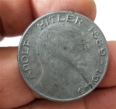 WWII WAR GERMANY NAZI LARGE COMMEMORATIVE COIN FOR THE ADOLF HITLER DEATH, 1945 WITH THIRD REICH EAGLE AND SWASTICA