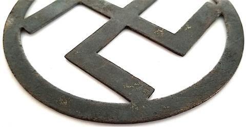 WW2 GERMAN NAZI LARGE METAL SWASTIKA PLATE 