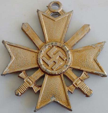 WW2 GERMAN NAZI MERIT OF WAR 2ND CLASS MEDAL AWARD WITH SWORDS 