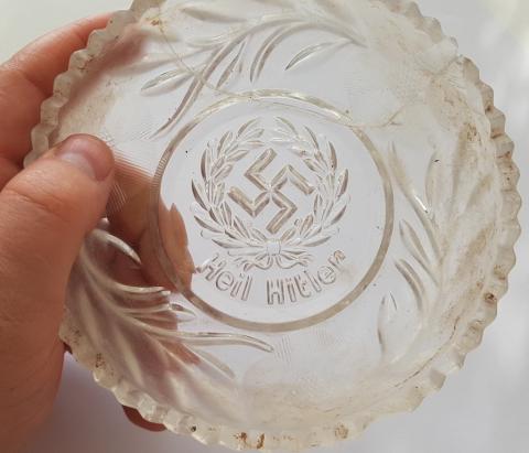 WW2 GERMAN NAZI NICE ADOLF HITLER NSDAP PARTISAN GLASS PLATE WITH THE SWASTIKA AND HEIL HITLER! REPAIRED