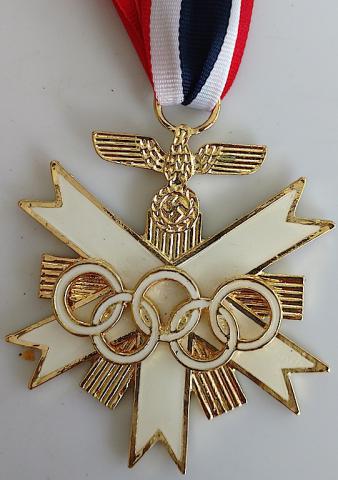 WW2 GERMAN NAZI NICE BERLIN 1936 OLYMPIC MEDAL AWARD IN GOLD *** REPLIKA ***