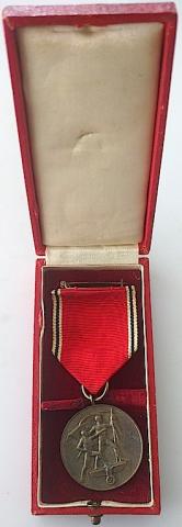 WW2 GERMAN NAZI NICE COMMEMORATIVE SUDETENLAND MEDAL IN ITS ORIGINAL CASE OF ISSUE