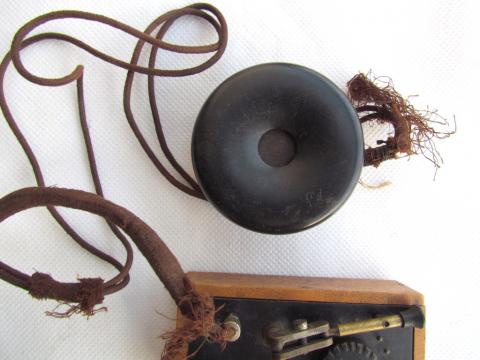 WW2 GERMAN NAZI NICE COMMUNICATION SET WITH HEADPHONES AND RELAY BOX FROM WEHRMACHT, PANZER OR WAFFEN SS REGIMENT