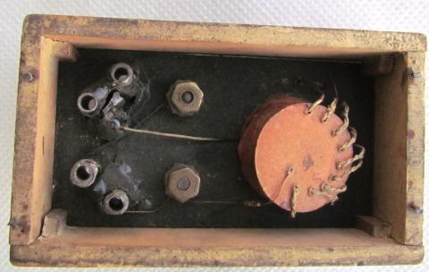 WW2 GERMAN NAZI NICE COMMUNICATION SET WITH HEADPHONES AND RELAY BOX FROM WEHRMACHT, PANZER OR WAFFEN SS REGIMENT