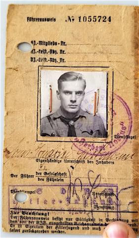 WW2 GERMAN NAZI NICE FLIP ID FROM A HITLER YOUTH YOUNG SOLDIER WITH PHOTOS, STAMPS, ETC. HJ HITLERJUGEND JEUNESSE HITLERIENNE 